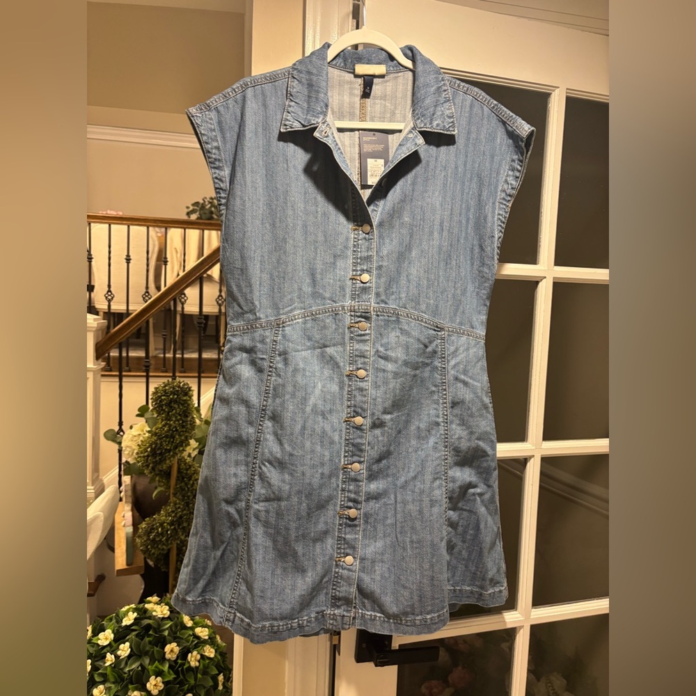Denim Button-Front Sleeveless Dress - Light Blue Size Medium